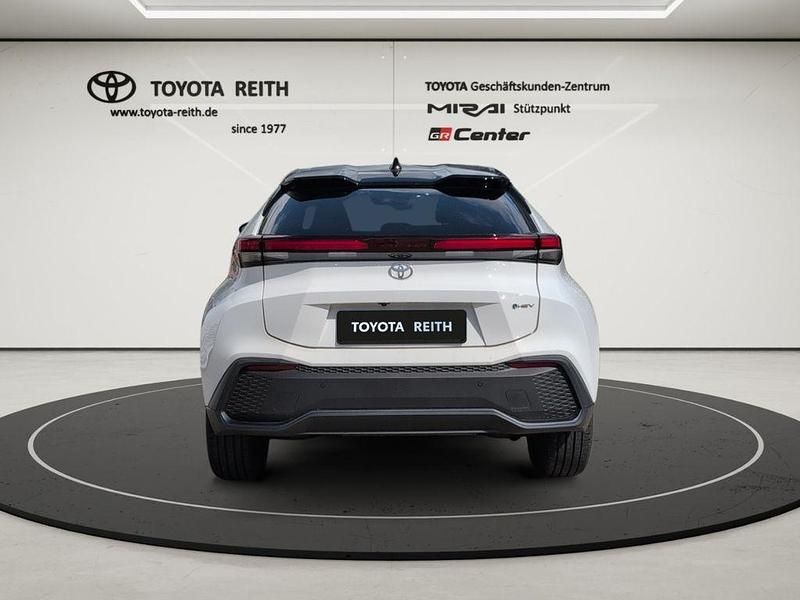Gebraucht Toyota C-HR Team 197 PS (144 kW) 2024 Super white 2 (040)/ black (20 SUV