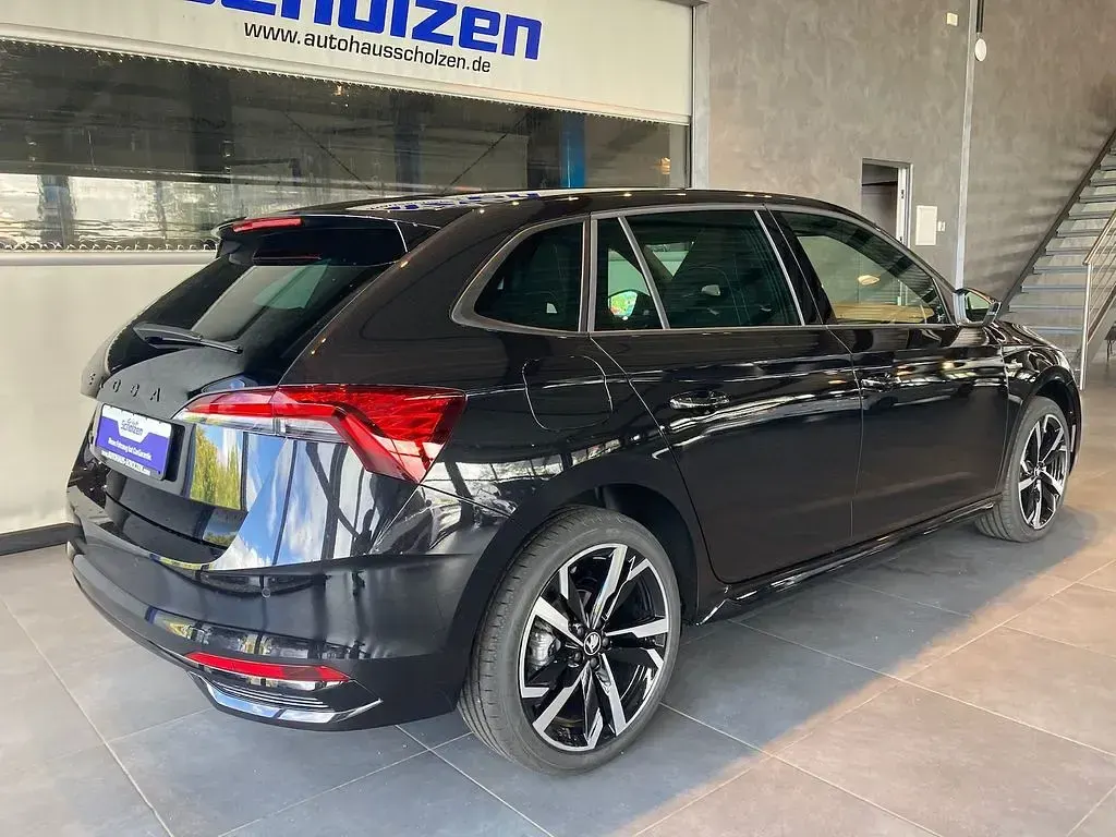 Neu Skoda Scala Monte Carlo 150 PS (110 kW) 2026 Schwarz Kleinwagen