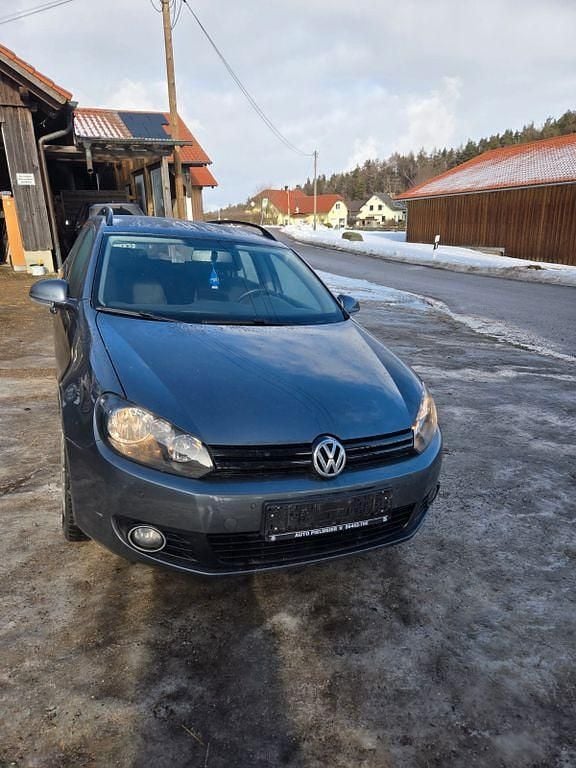 Gebraucht VW Golf VI Comfortline 122 PS (89 kW) 2010 Grau Kleinwagen