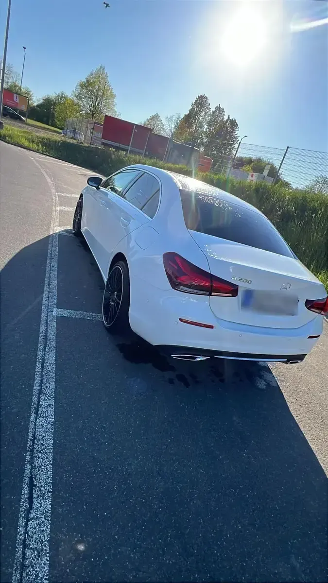 Gebraucht Mercedes A200 163 PS (119 kW) 2019 Weiß Limousine