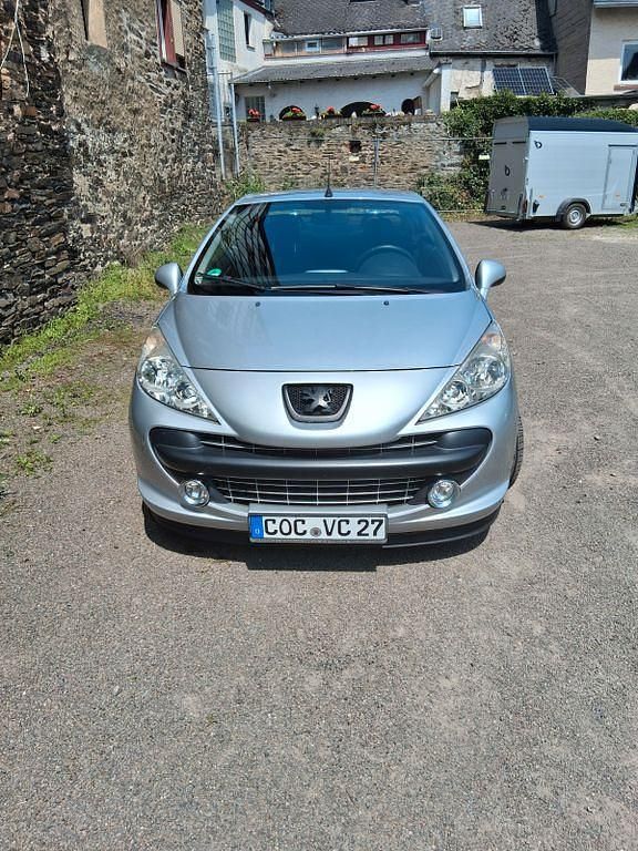 Grau Gebraucht 2009 Peugeot 207 CC Filou Cabrio | 2.500 € (Guter Preis) - Bild 1/4