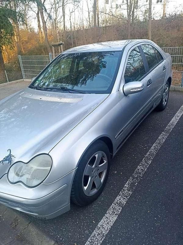 Gebraucht Mercedes 180 143 PS (105 kW) 2003 Silber Limousine