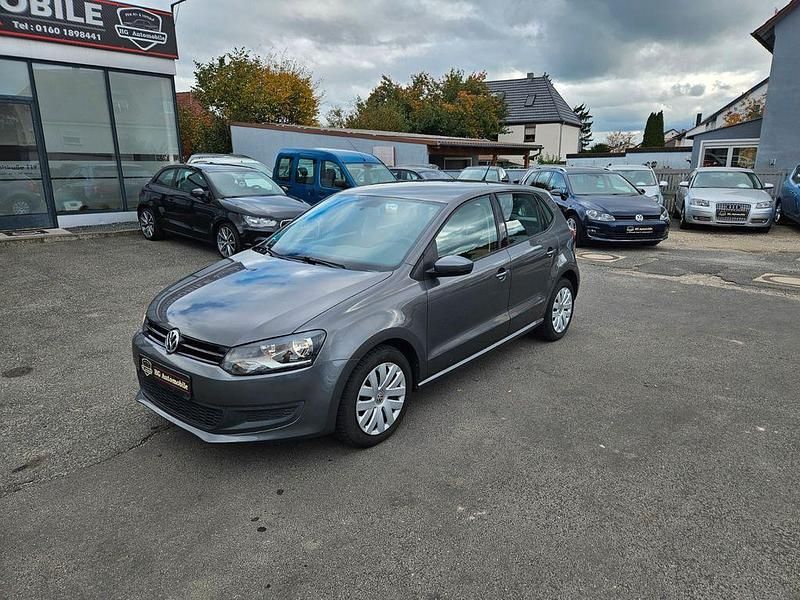 Grau Gebraucht 2014 VW Polo Comfortline Limousine | 6.990 € (Superpreis) - Bild 1/4