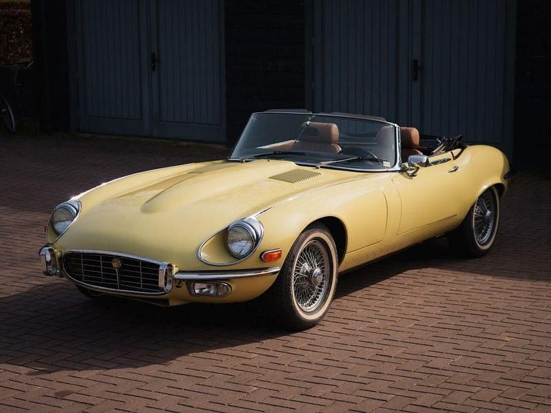 Usata Jaguar E-Type 1975 Giallo Cabrio