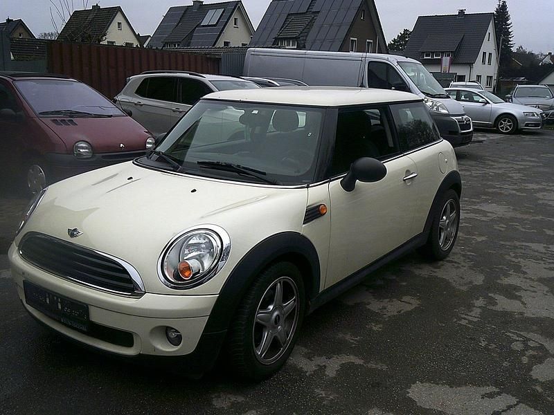 Gebraucht Mini ONE 75 PS (55 kW) 2009 Pepper white Kleinwagen