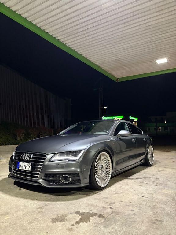 Grau Gebraucht 2013 Audi A7 S-Line Kleinwagen | 19.000 € (Teuer) - Bild 1/4