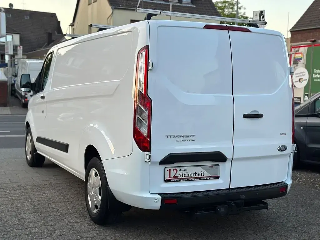 Gebraucht Ford Transit Custom 105 PS (77 kW) 2018 Weiß Van / Kleinbus