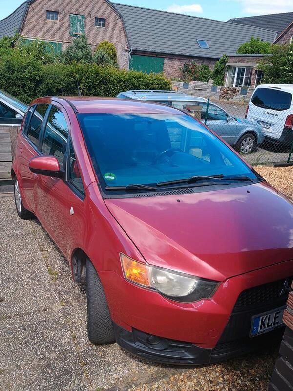 Rot Gebraucht 2009 Mitsubishi Colt Invite Kleinwagen | 1.888 € (Fairer Preis) - Bild 1/4