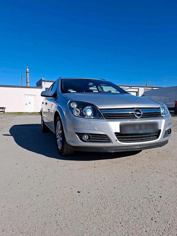 Gebraucht Opel Astra 125 PS (91 kW) 2004 Silber Kombi