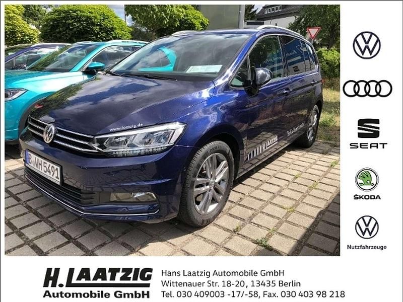 Atlantik blue metallic Gebraucht 2019 VW Touran Comfortline Van / Kleinbus | 27.990 € (Fairer Preis) - Bild 1/1