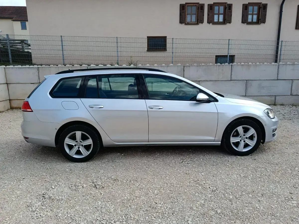 Gebraucht VW Golf VII Comfortline 105 PS (77 kW) 2014 Silber Kombi