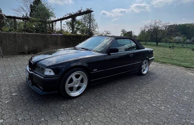 Schwarz Gebraucht 1998 BMW 320 Cabriolet M Sport Cabrio | 9.990 € (Superpreis) - Bild 1/4