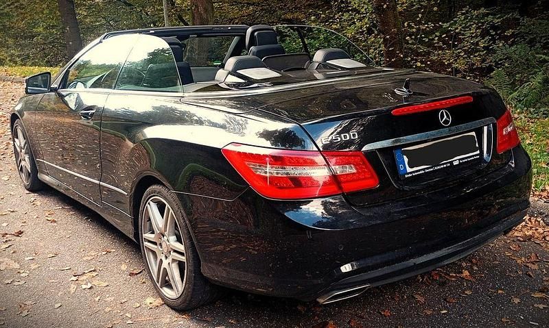 Gebraucht Mercedes E500 Avantgarde 387 PS (284 kW) 2010 Schwarz Cabrio
