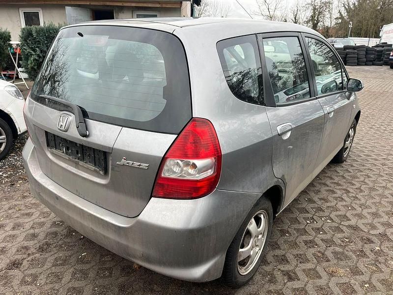 Gebraucht Honda Jazz 77 PS (56 kW) 2005 Silber Kleinwagen