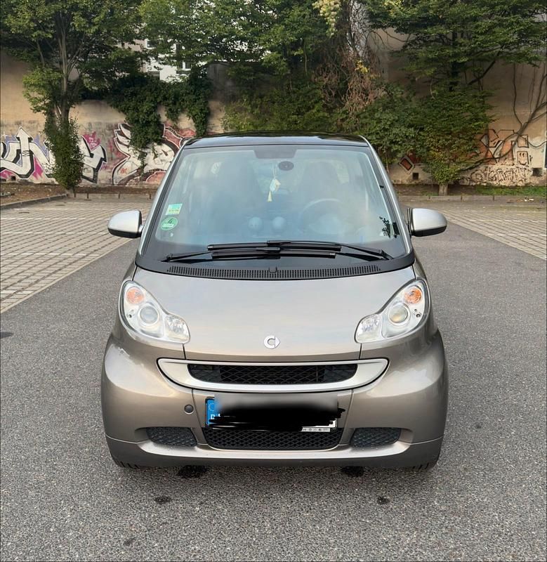Grau Gebraucht 2011 Smart ForTwo Coupé Passion Coupé | 4.500 € (Guter Preis) - Bild 1/4