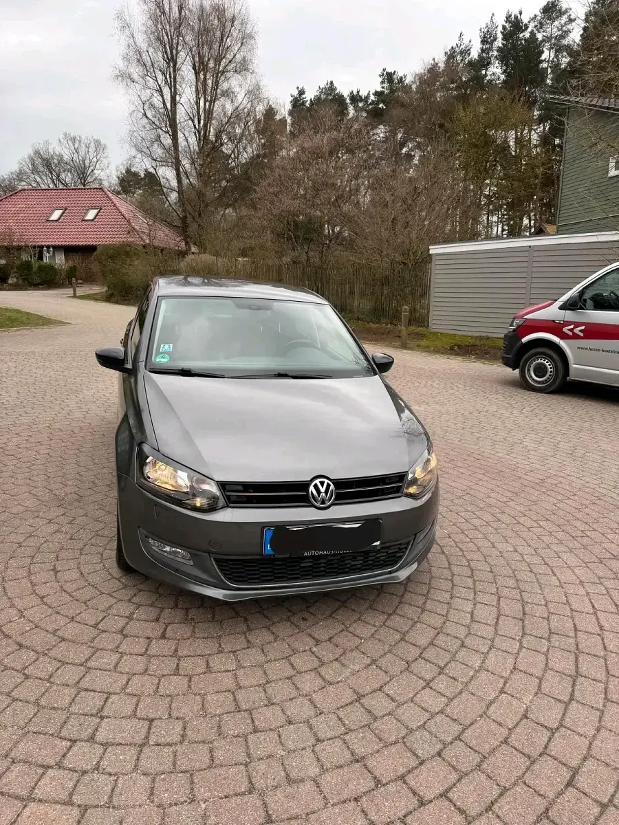 Gebraucht VW Polo Style 86 PS (63 kW) 2011 Grau Kleinwagen