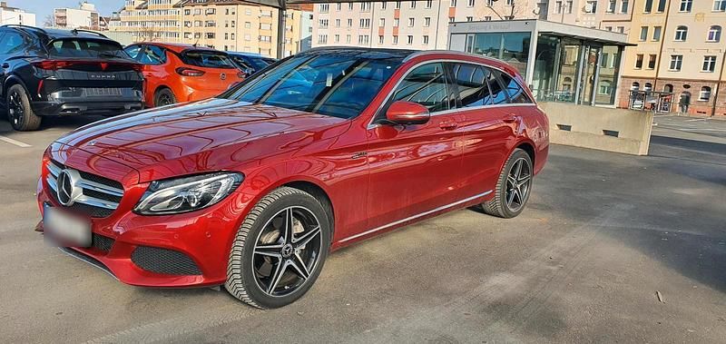 Gebraucht Mercedes C250 204 PS (150 kW) 2017 Rot Kombi