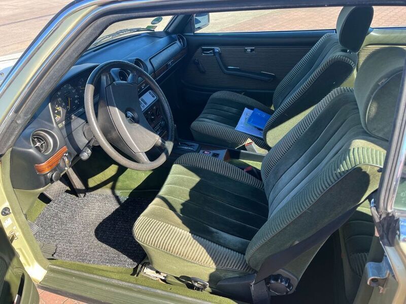 Grün Gebraucht 1983 Mercedes 230 Coupé | 20.000 € - Bild 1/4
