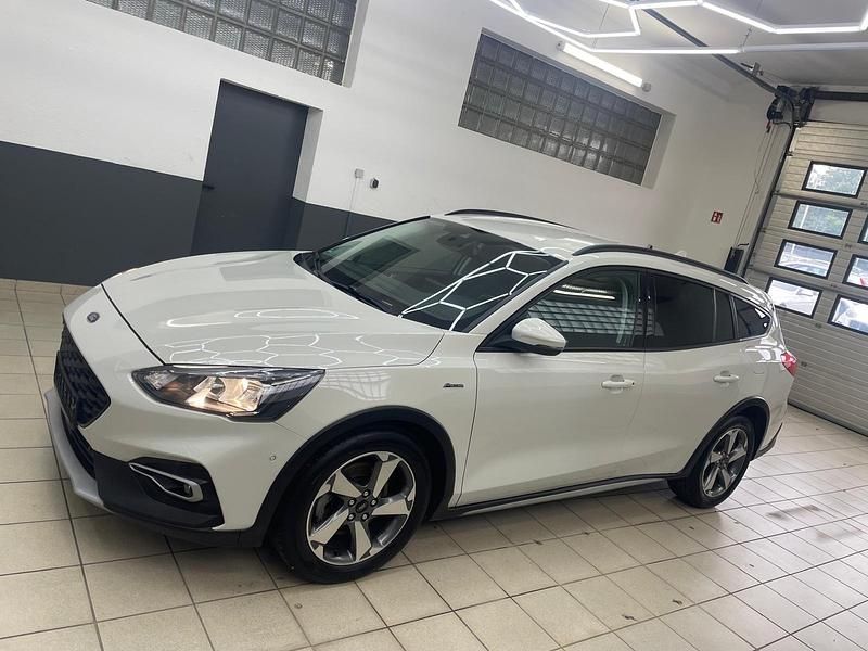 Grau Gebraucht 2019 Ford Focus Active Kombi | 7.400 € (Superpreis) - Bild 1/4