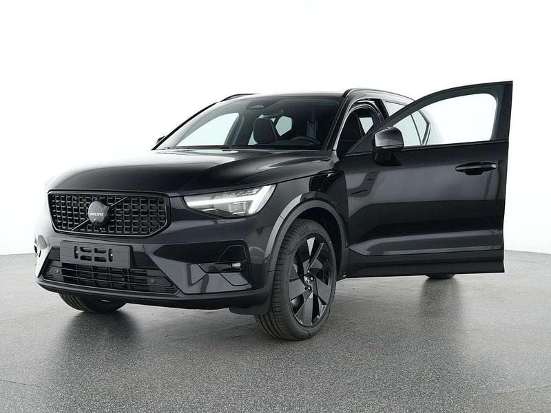 Gebraucht Volvo XC40 Plus 197 PS (144 kW) 2025 Schwarz SUV