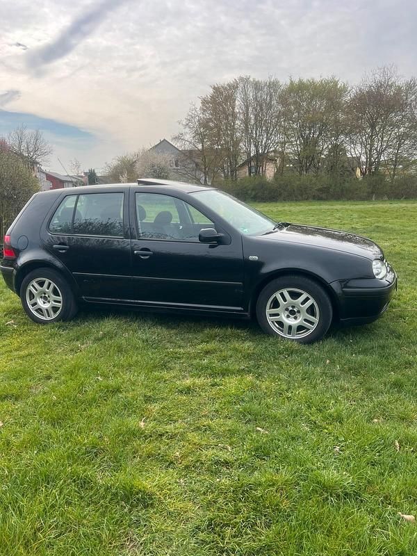 Gebraucht VW Golf IV 75 PS (55 kW) 2000 Schwarz Kleinwagen