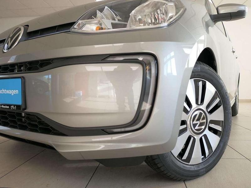 Gebraucht VW e-up! Edition 61 kW (83 PS) 2024 Tungsten silver (silber), metallic Kleinwagen