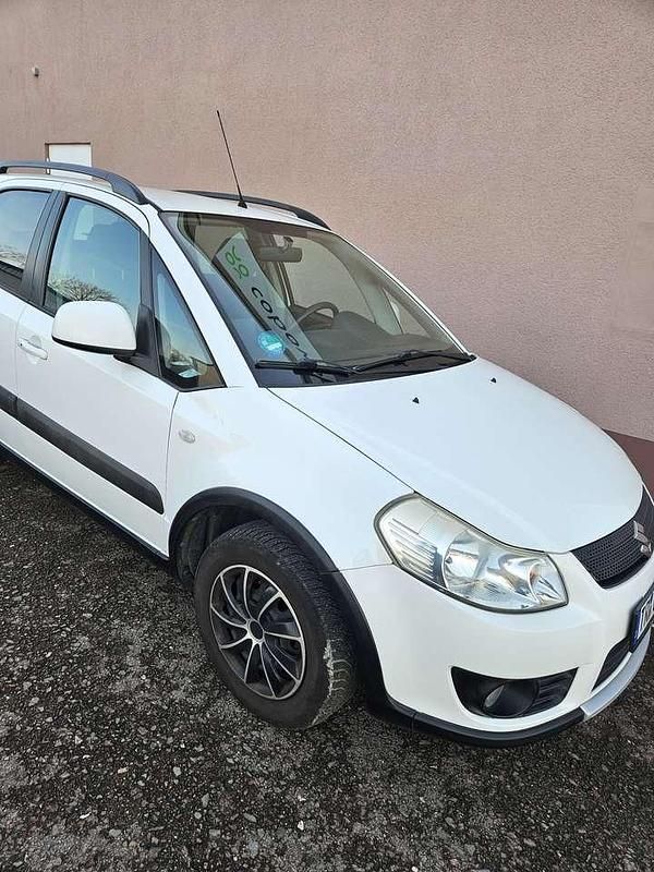 Gebraucht Suzuki SX4 Comfort 107 PS (78 kW) 2008 Weiß SUV