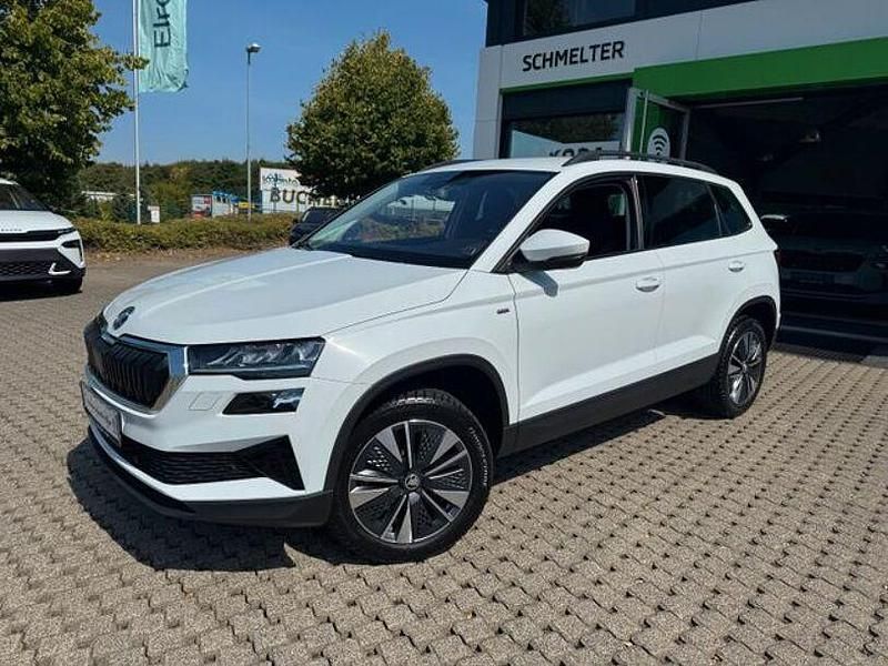 Weiß Gebraucht 2022 Skoda Karoq Tour SUV | 23.950 € (Guter Preis) - Bild 1/4