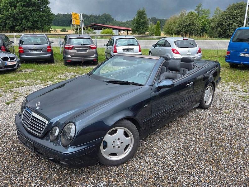 Schwarz Gebraucht 1999 Mercedes CLK320 Elegance Cabrio | 3.200 € (Guter Preis) - Bild 1/4