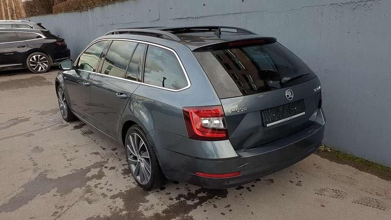 Gebraucht Skoda Octavia LAURIN & KLEMENT 184 PS (135 kW) 2019 Grau Kombi