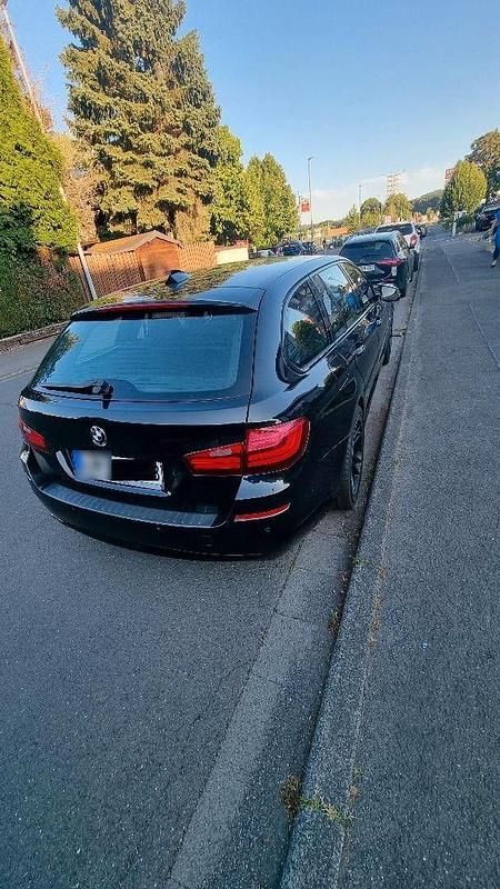 Gebraucht BMW 520 Shadowline 190 PS (139 kW) 2015 Schwarz Kombi