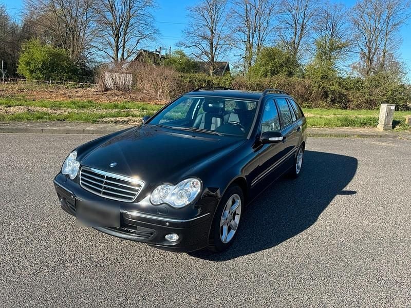 Gebraucht Mercedes C220 150 PS (110 kW) 2007 Schwarz Kombi