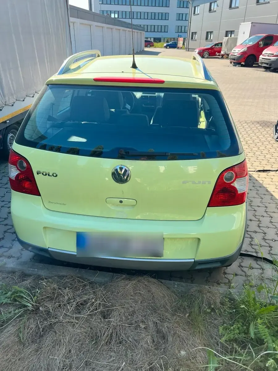 Gebraucht VW Polo 90 PS (66 kW) 2004 Gelb Kleinwagen