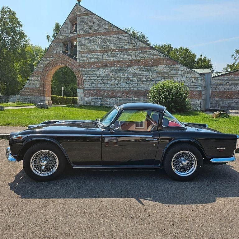 Schwarz Gebraucht 1968 Triumph TR5 Cabrio | 46.500 € - Bild 1/4
