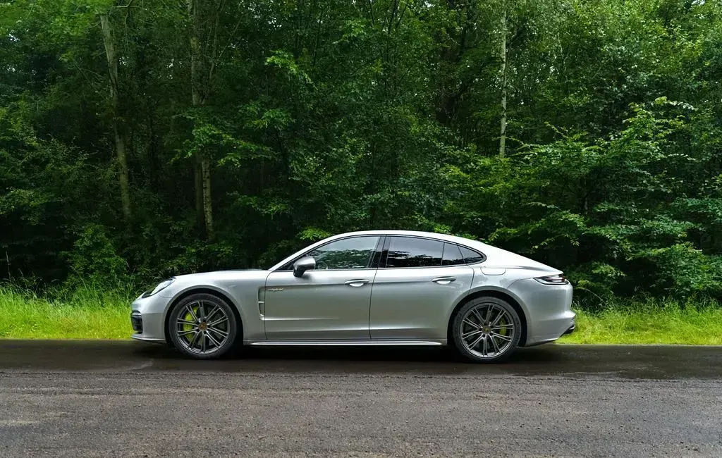 Gebraucht Porsche Panamera Turbo S E-Hybrid 549 PS (403 kW) 2020 Grau Kleinwagen
