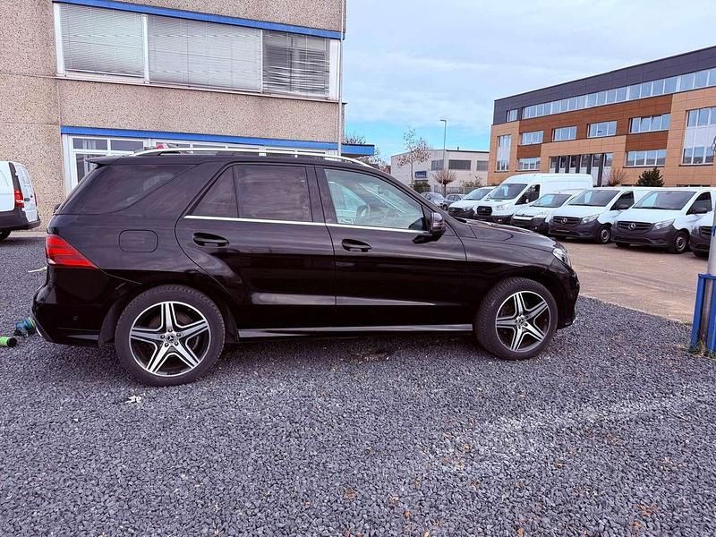 Gebraucht Mercedes GLE350 AMG line 258 PS (189 kW) 2017 Schwarz SUV