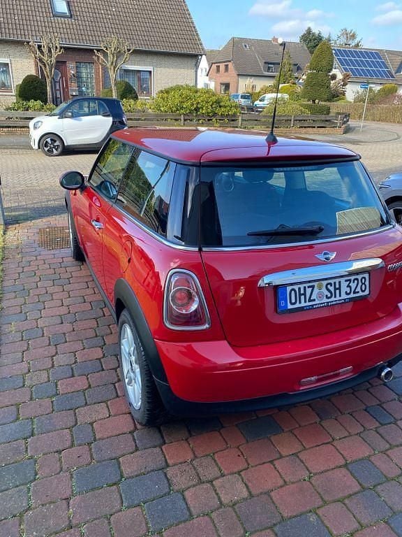 Gebraucht Mini Cooper D Pepper 112 PS (82 kW) 2012 Rot Kleinwagen