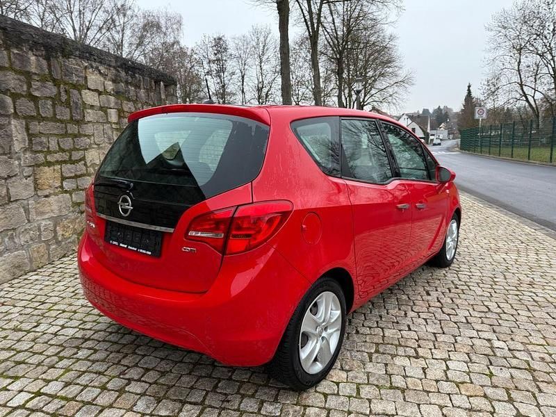 Gebraucht Opel Meriva Innovation 101 PS (74 kW) 2011 Rot Van / Kleinbus