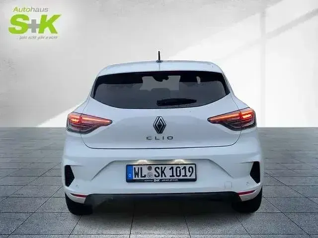 Gebraucht Renault Clio Evolution 101 PS (74 kW) 2025 Weiß Kleinwagen