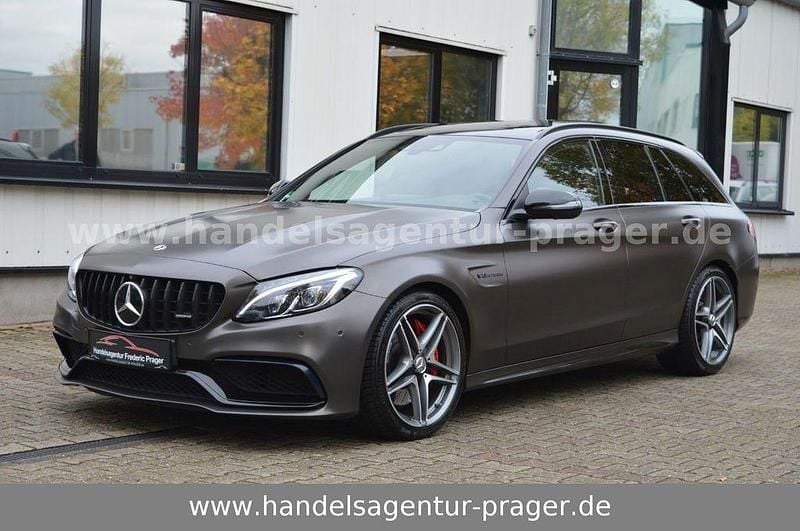 Schwarz Gebraucht 2017 Mercedes C63 AMG AMG Limousine | 42.990 € (Guter Preis) - Bild 1/4