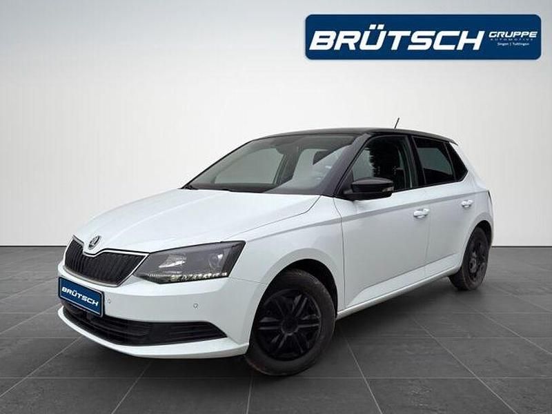 Laserweiss / dach schwarz Gebraucht 2017 Skoda Fabia Ambition Limousine | 11.780 € (Etwas zu teuer) - Bild 1/1