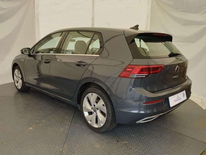 Gebraucht VW Golf VIII Style 150 PS (110 kW) 2023 Grau Limousine