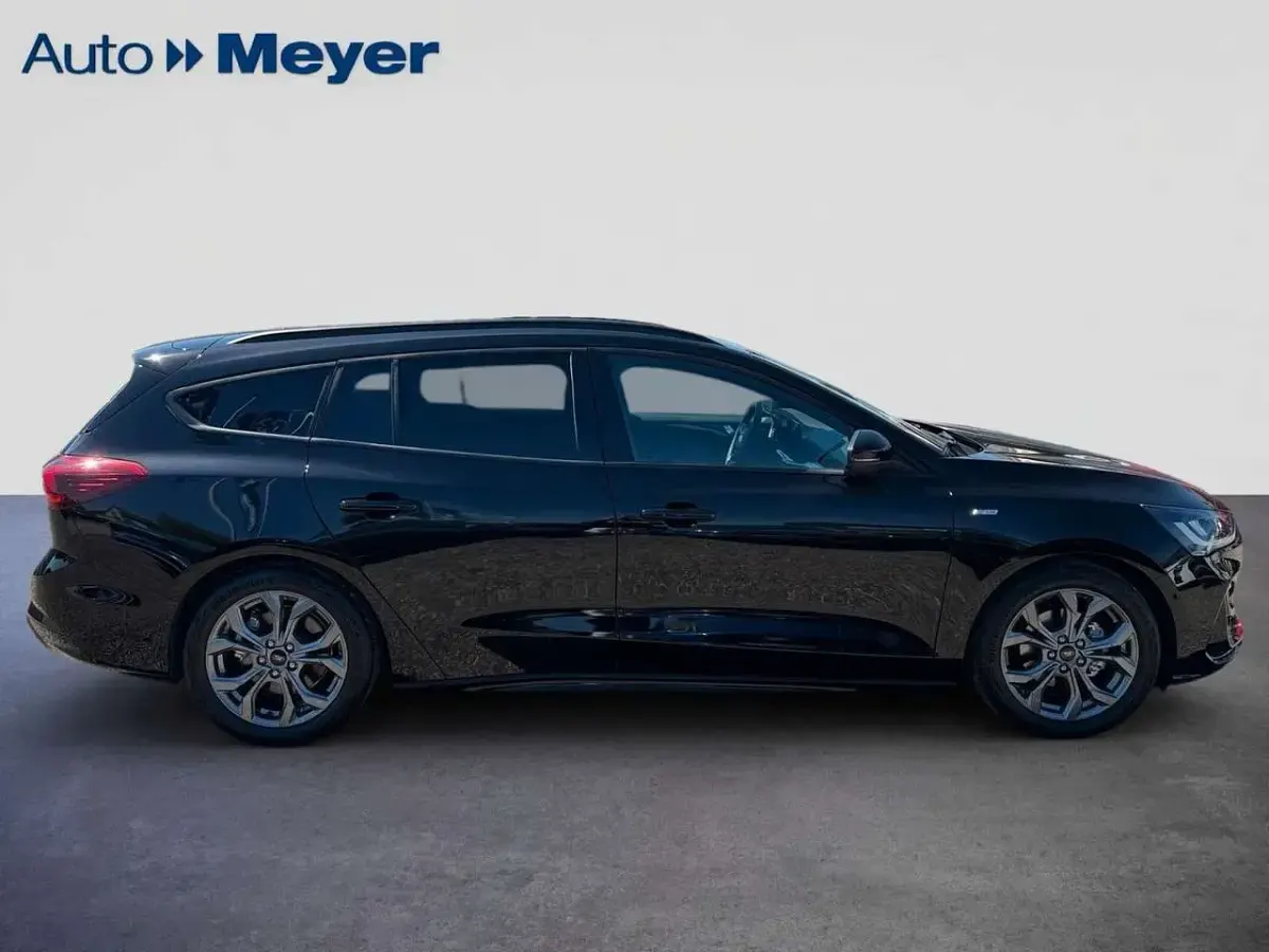 Gebraucht Ford Focus ST-Line X 155 PS (114 kW) 2024 Schwarz Limousine