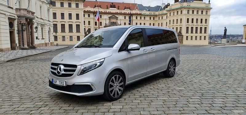 Schwarz Gebraucht 2021 Mercedes V300 Exclusive Van / Kleinbus | 55.900 € (Superpreis) - Bild 1/4