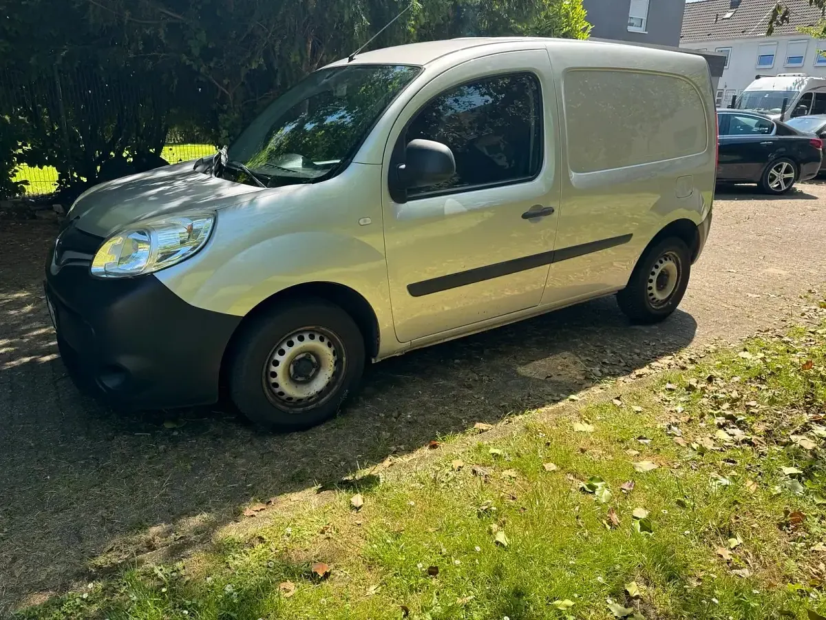 Gebraucht Renault Kangoo 90 PS (66 kW) 2017 Silber Van / Kleinbus