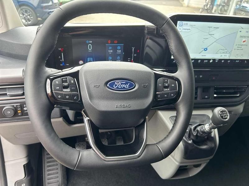 Gebraucht Ford Tourneo Titanium 110 PS (80 kW) 2024 Grau Van / Kleinbus