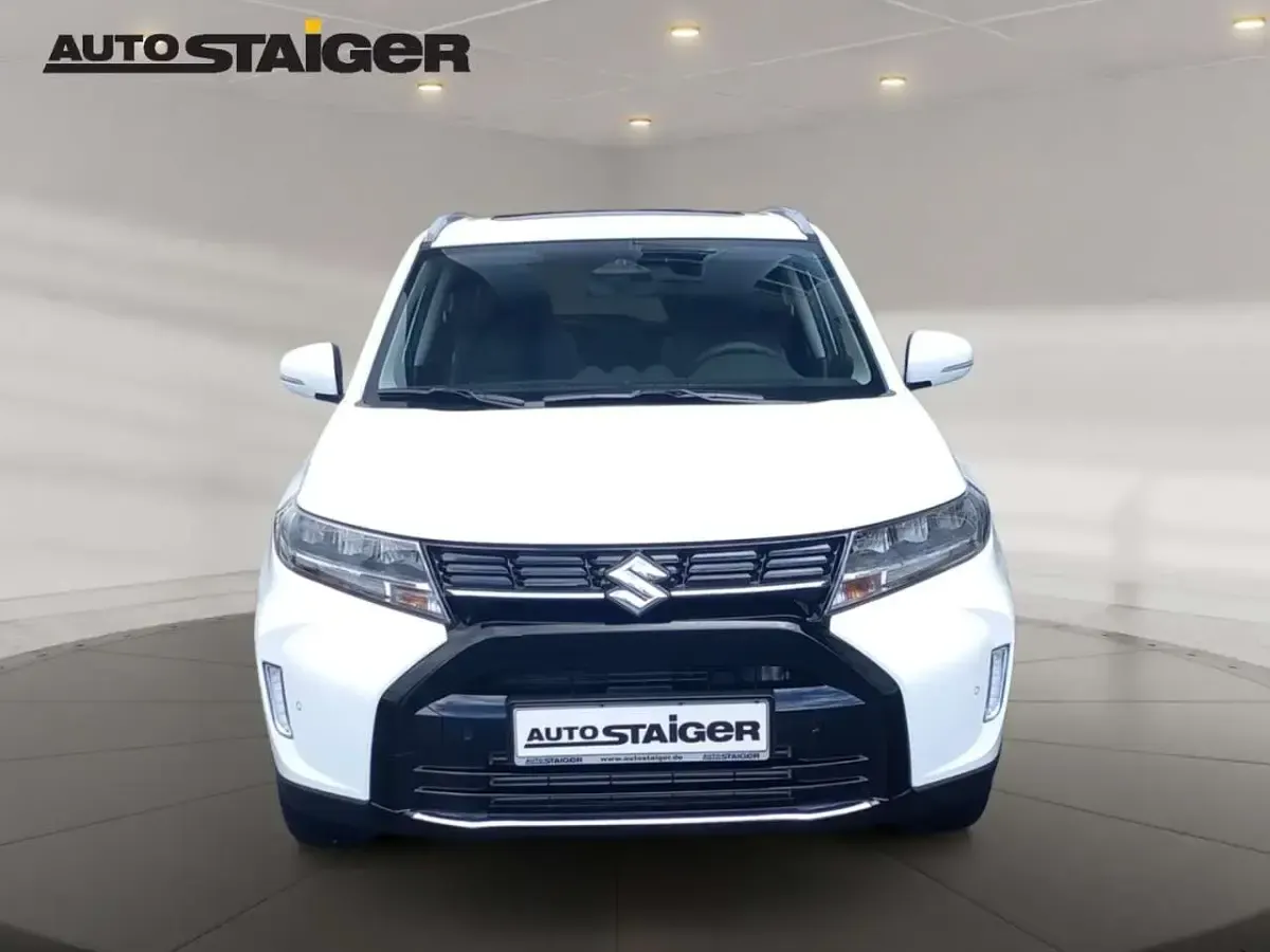 Neu Suzuki Vitara Comfort+ 102 PS (75 kW) 2025 Cool white pearl metallic SUV