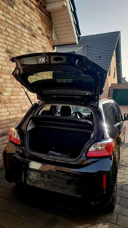 Gebraucht Mitsubishi Space Star Plus 71 PS (52 kW) 2022 Schwarz Kleinwagen