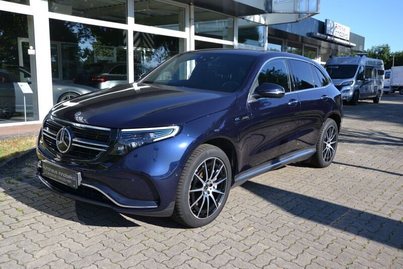 Cavansitblau metallic paint Gebraucht 2020 Mercedes EQC400 AMG line SUV | 32.480 € (Etwas zu teuer) - Bild 1/4