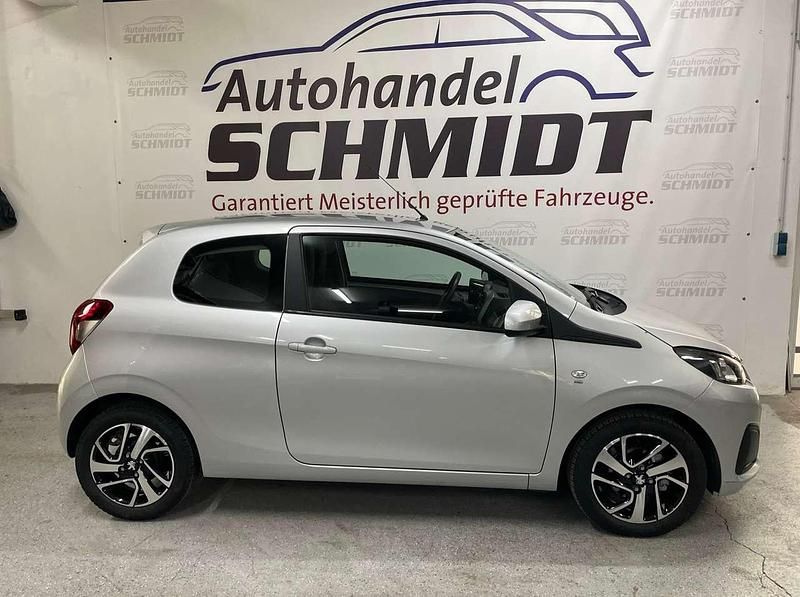 Gebraucht Peugeot 108 Active 82 PS (60 kW) 2017 Silver grey metallic 1e7 Kleinwagen